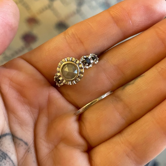 One of a kind engagement (or not!) ring. - Picture 6 of 8